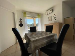 Appartements Appartement tout confort 2-4 pers 500 m de la plage avec piscine et wifi : photos des chambres