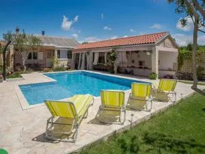 Holiday Home Velini Dvori - Pokrovnik