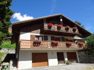 Appartement cosy 2 pièces avec balcon, proche centre et télécabine - Champagny-en-Vanoise - FR-1-464-145