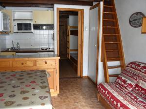 Appartements Appartement Pralognan-la-Vanoise, 2 pieces, 4 personnes - FR-1-464-35 : photos des chambres