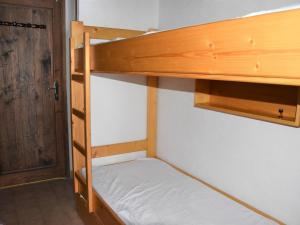 Appartements Studio en mezzanine, pres des pistes, balcon sud/est, garage prive - FR-1-464-35 : photos des chambres