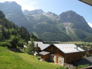 Appartements Appartement Pralognan-la-Vanoise, 2 pieces, 4 personnes - FR-1-464-35 : photos des chambres