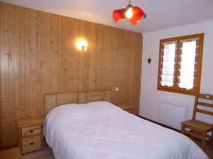 Appartements Chalet spacieux avec terrasse, proche commerces et telecabine, garage et parking inclus - FR-1-464-37 : photos des chambres