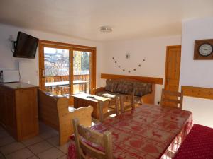 Appartements Chalet spacieux a Champagny – Grande terrasse, proche telecabine et commerces - FR-1-464-47 : photos des chambres