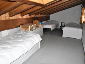 Appartements Duplex Confortable a Pralognan-la-Vanoise avec Wifi et Terrasse Sud, a 400m des Commerces - FR-1-464-56 : photos des chambres