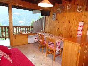 Appartements Charmant duplex lumineux avec parking couvert proche telepherique - FR-1-464-95 : photos des chambres