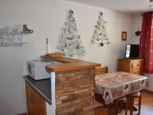 Appartement central avec balcon et parking, 4 pers. - FR-1-464-104