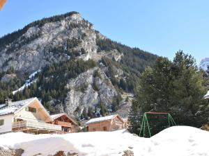 Appartements Beau 2 pieces neuf, balcon sud, proche pistes et commerces, parking inclus - FR-1-464-141 : photos des chambres
