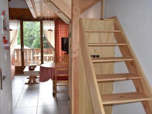 Appartements Studio mezzanine, terrasse sud, proche commerces et telecabine a Champagny-en-Vanoise - FR-1-464-17 : photos des chambres