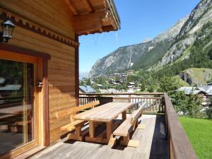 Chalet haut de gamme pour 10 pers., proche pistes, parking privé - FR-1-464-7