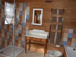 Chalets Chalet Haut de Gamme 5P avec Mezzanine, Parking, Proche Telepherique et Pistes - Pralognan-la-Vanoise - FR-1-464-7 : photos des chambres