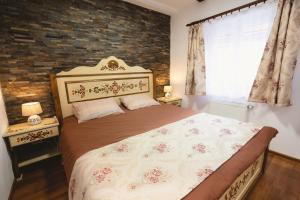 The Transylvanian Apartment - near Bridge ofLies