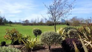 Puddleduck Cottage - Part of the The Bay Filey Holiday Village with pool, gym and direct beach access, pub, restaurant, tennis and meadows walks