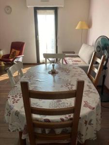 Appartements T3 - 62m2 - parking prive - metro : photos des chambres