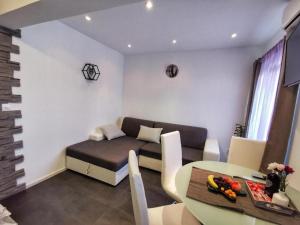 Apartments with parking space Seget Vranjica, Trogir - 16661