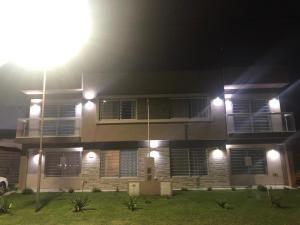 Dúplex de categoría a una cuadra de la playa