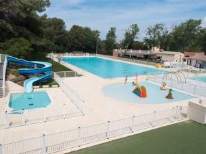 Appartements T2 avec terrasse, parking, piscine, tennis, a 200 m plage et commerces, Six-Fours-les-Plages - FR-1-316-115 : photos des chambres