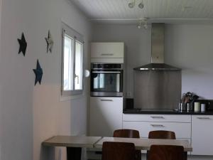 Maisons de vacances Maison Pleumeur-Bodou, 3 pieces, 4 personnes - FR-1-368-14 : photos des chambres