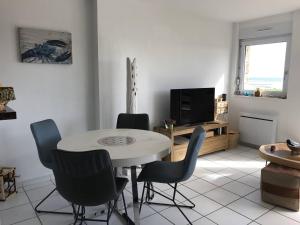 Appartement avec terrasse et WIFI à Perros-Guirec - FR-1-368-293