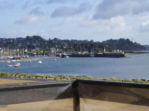 Appartement avec terrasse et WIFI à Perros-Guirec - FR-1-368-293