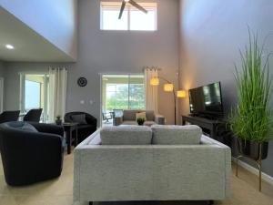 Beautiful 6 Bd Pool Spa Gm Solterra Resort-4396AC home