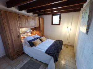 Appartements F2, climatise, vue mer, 100 m de la plage : photos des chambres