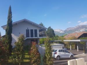 Appartements L'appartement JARDIN avec vue montagnes : Appartement avec Vue sur la Montagne