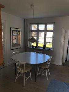 Havnevej 18, stuen, Ballen