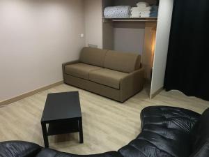 Appartements Paisible logement tout equipe pour 1 a 6 personnes : photos des chambres