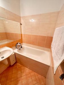 Double or Twin Room room in Hotel N