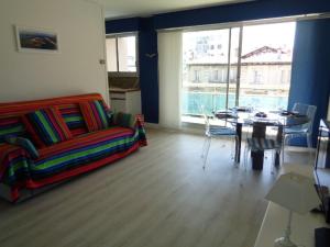 Studio en Centre-Ville dArcachon avec Balcon, Parking Privé et Wi-Fi, à 300m de la Plage - FR-1-374-28