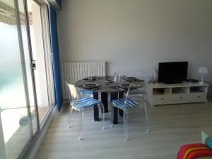 Studio en Centre-Ville dArcachon avec Balcon, Parking Privé et Wi-Fi, à 300m de la Plage - FR-1-374-28