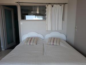 Appartement T2 en front de mer avec balcon, garage et ascenseur, Les Sables-dOlonne - FR-1-197-475