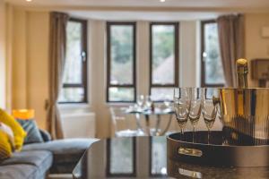 Windsor Castle Views & Parking - By Tempstay