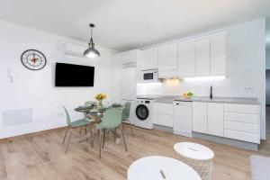 Sunnyland 1º Adelfas San Andrés