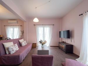 Central & Bright 2BD Apt in Corfu Town near Port