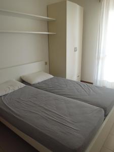 Sea view apartment with balcony and swimming pool