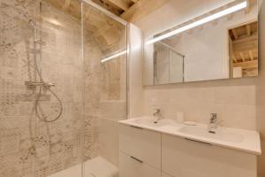 Le Balcon Perrière I - Charming apartment with direct view of the Thiou