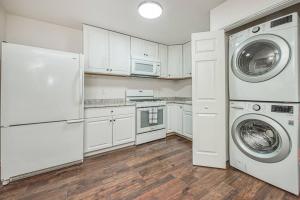 Totally New Awesome North Fresno Back Studio