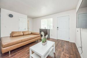 Totally New Awesome North Fresno Back Studio