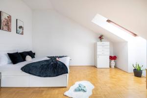 Yeshello Central Station