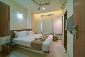 Hotel SRI SRI EXECUTIVE KOLHAPUR NEAR MAHALAXMI TEMPLE