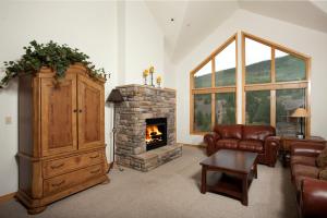 Apartment room in Gateway Mountain Lodge by Keystone Resort