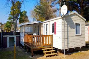 2-bedroom mobile home sleeps 4