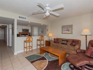 Laguna Reef #314 - Peaceful Pelican