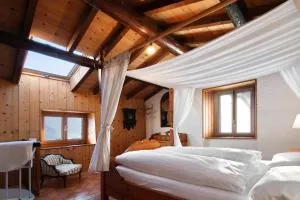 Stone House of the year 1500 - Muggio