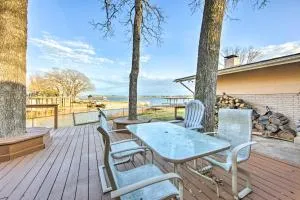 Waterfront Home with Boat Dock in Gun Barrel City - Trinidad
