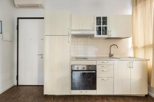 Largo Molina Apartment 1 by Wonderful Italy