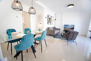 Luxury Arenales Home With AC,Pool and BBQ