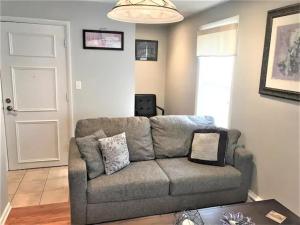 Apartment Sleeps 4 with Free Parking